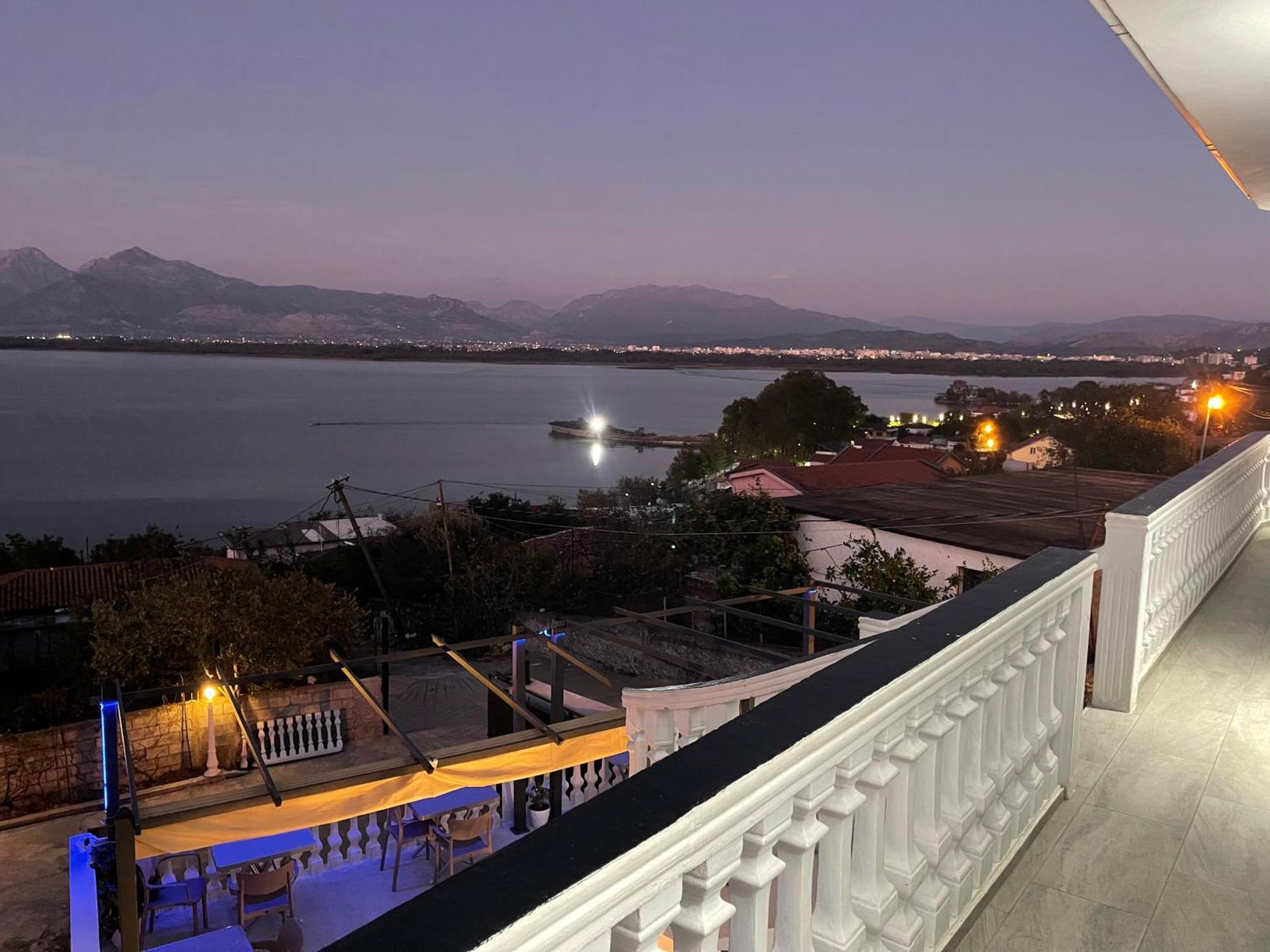 Four Generation Hotel Široka Kültér fotó