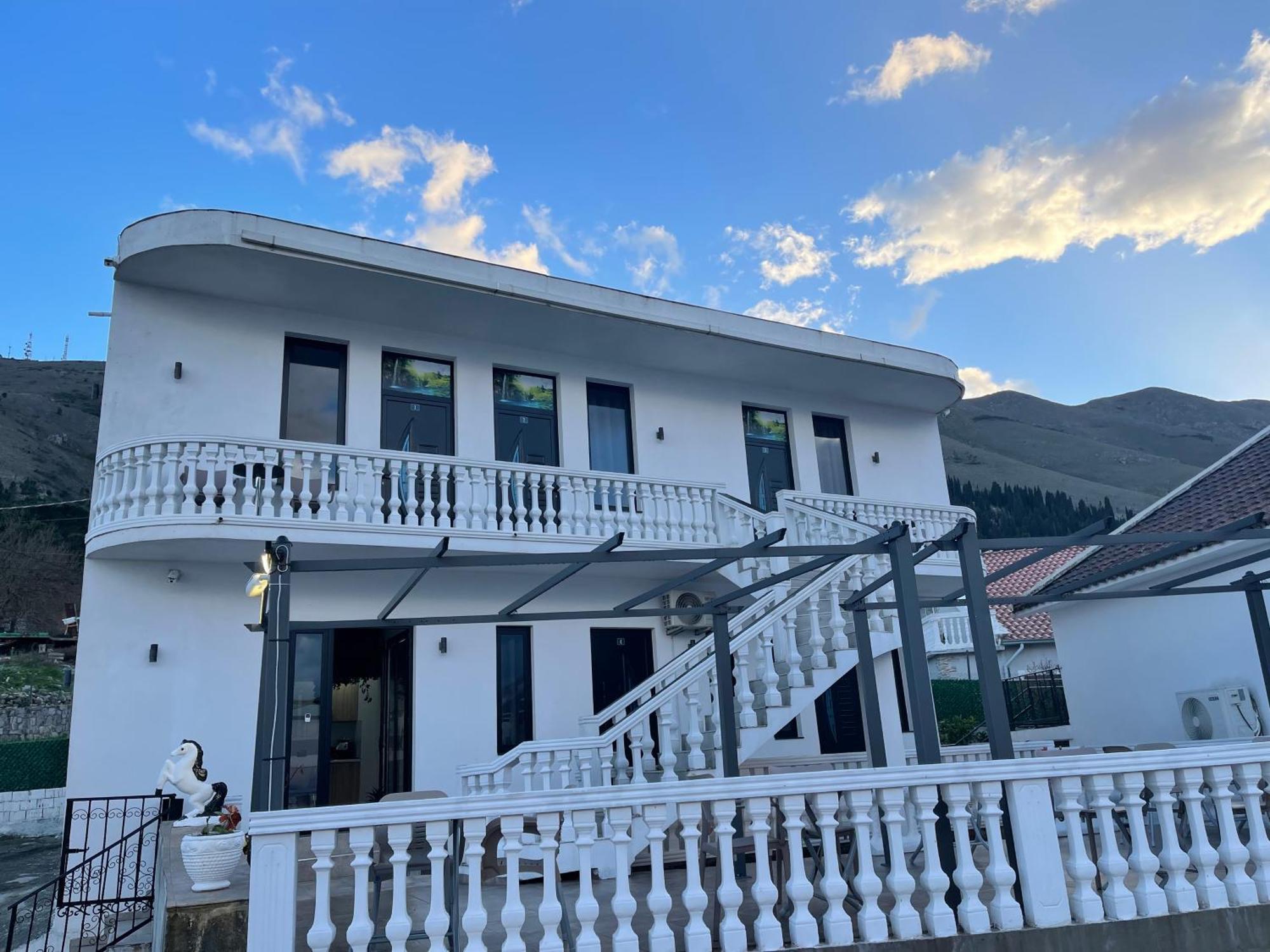 Four Generation Hotel Široka Kültér fotó